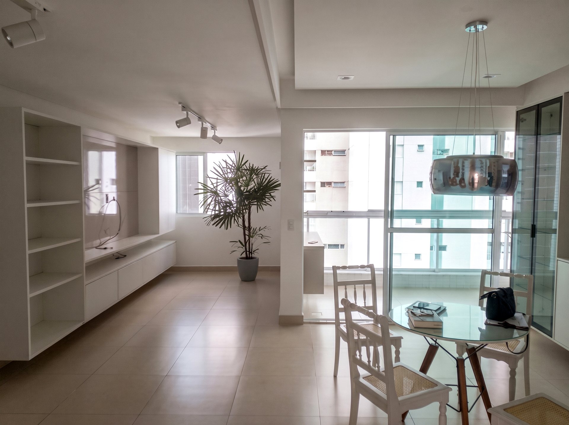 Reformulação de Interiores do Apartamento 2503 — antes